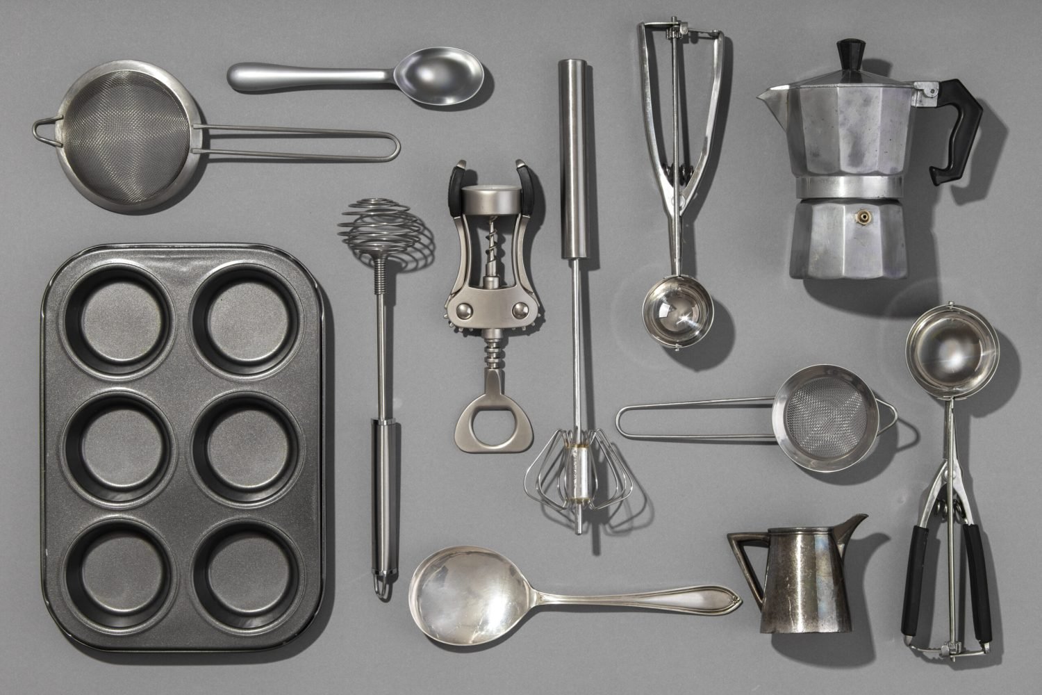 flat-lay-utensils-composition-arrangement flat-lay-utensils-composition-arrangement
