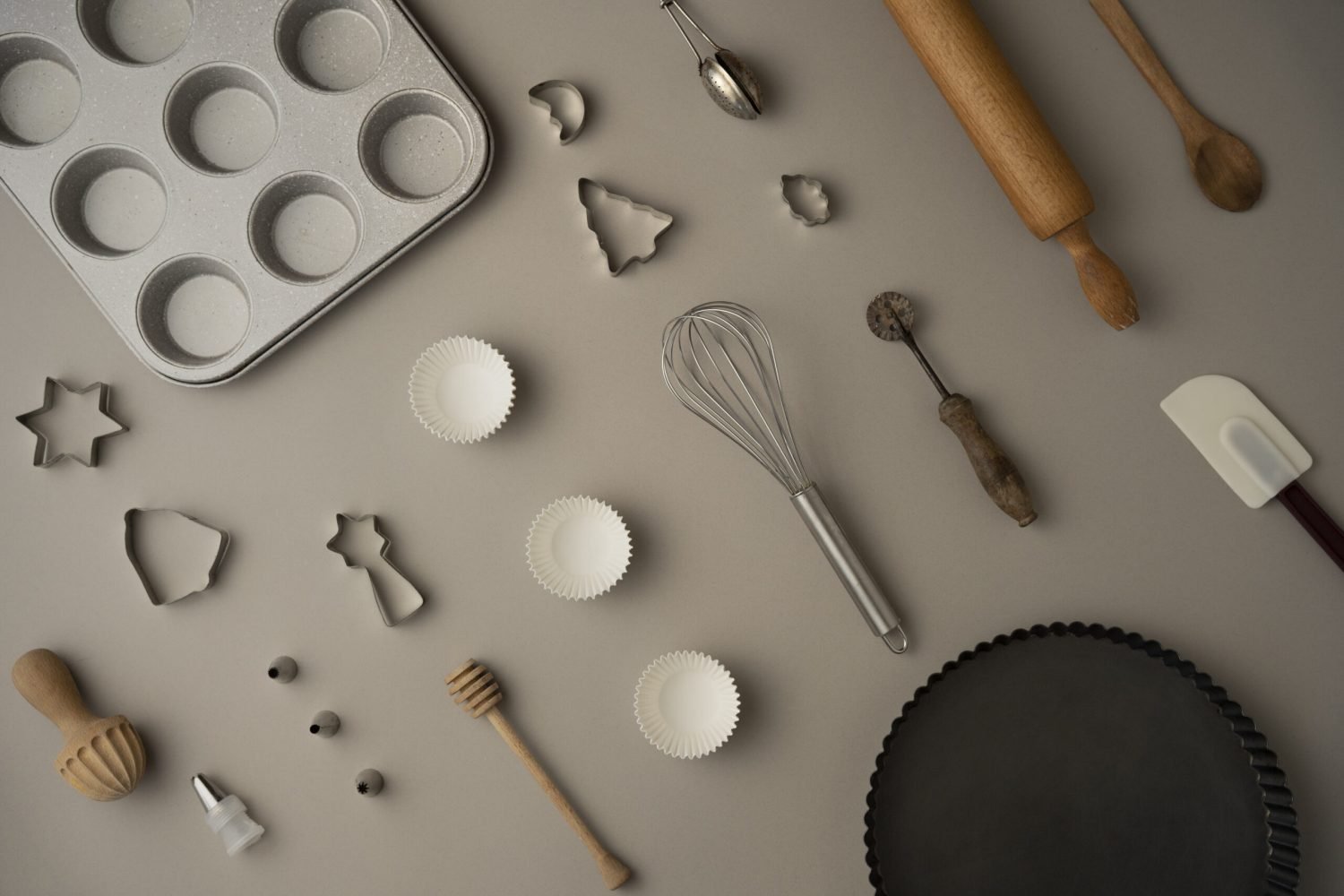 top-view-kitchen-supplies-arrangement top-view-kitchen-supplies-arrangement